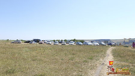 Парковка автомобилей в Бакоте